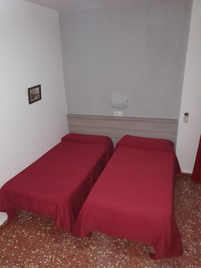 Pension Los Angeles Ла-Пуебла-де-Касалья Екстер'єр фото